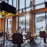 Bar Freiraum mit Winterblick, Naturresort Puradies Leogang