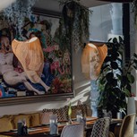 Gourmetrestaurant Ess:enz mit Kunstwerk und Leuchten, Puradies Leogang