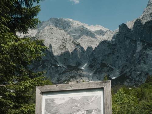 Historische Infotafel „Eisrutsche Historische Infotafel „Eisrutsche